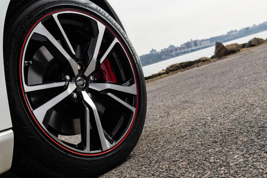 Колеса Nissan 370Z 50th Anniversary (Z34) 2019 года  (NA) (фото 23 из 29)